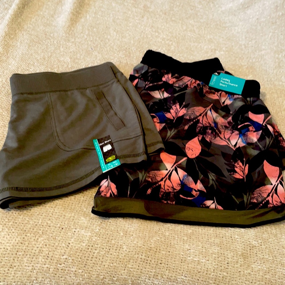 2 pair of brand new XLarge shorts